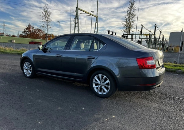 Skoda Octavia cena 46900 przebieg: 235465, rok produkcji 2018 z Częstochowa małe 436